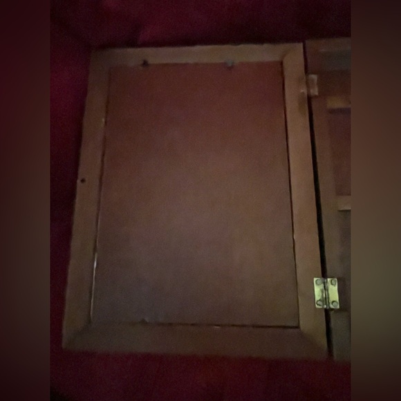 Vintage brown wooden key box, cabinet with vintage botanical floral print - Picture 11 of 16